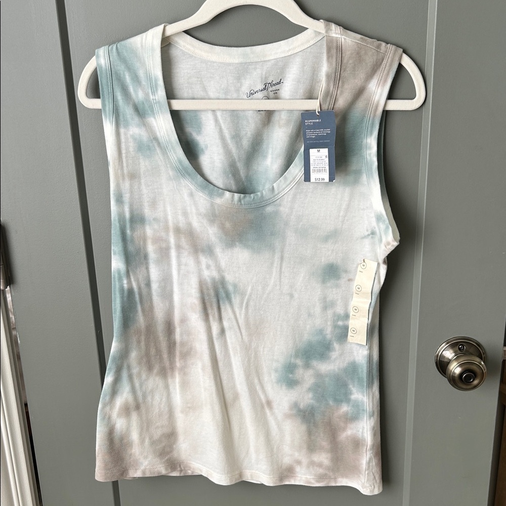 Universal Thread Blue and Cream Tie-Dye Tank Top women’s Size Medium